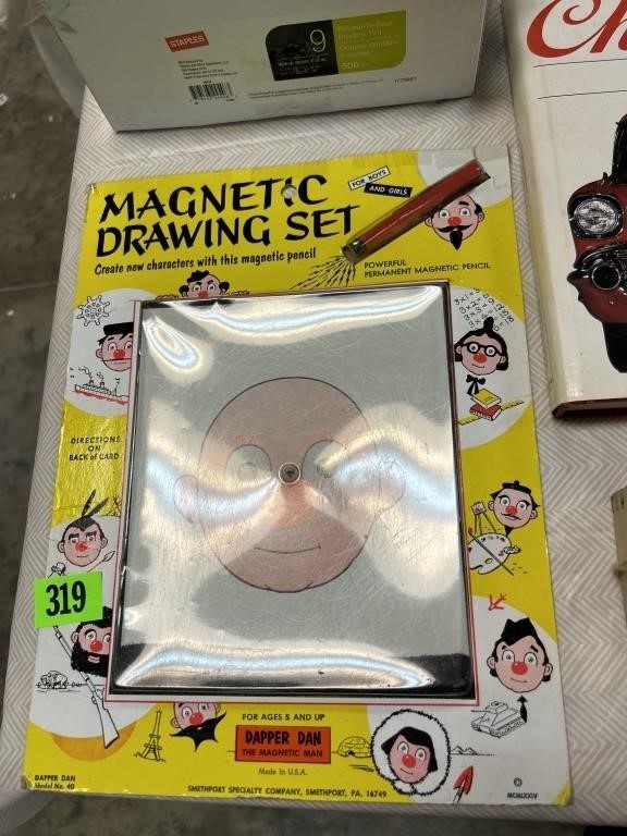magnetic drawing set