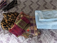 Linens & Towel Set Lot (Master Bedroom)
