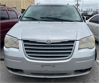 2010 CHRYSLER Town and Country