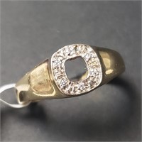 $2000 10K  Diamond(0.05ct) Ring
