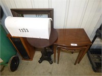 TABLE MAIL BOX, HEATER, MIRROR
