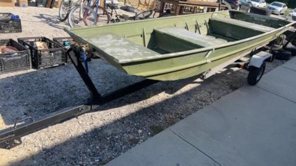 Alumacraft Jon boat with trailer and title