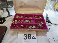 VTG EARRING CLIP ONS/BROOCHES W/CASE