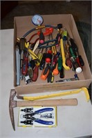 TRAY OF SCREWDRIVERS, PRYBAR, SNAP RING PLIERS