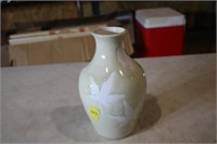 San-dee vase