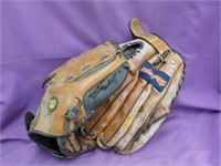 Macgregor baseball glove