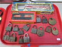 HO & Tyco Traincars, Assorted Master Locks ++