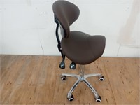 Antlu Saddle Stool Chair with Back Support - Ergon