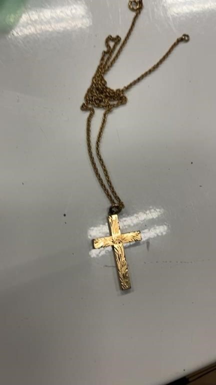 12 karat cross necklace
