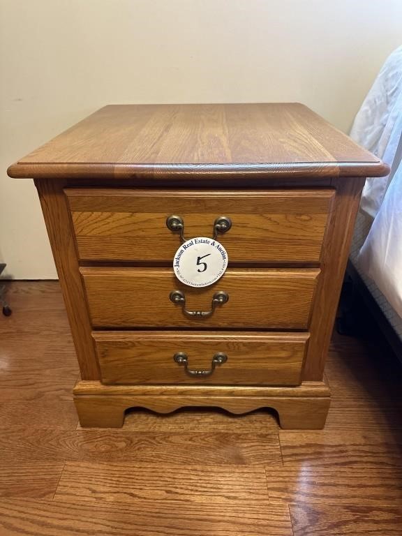 3 Drawer Oak End Table.  Like New Condition