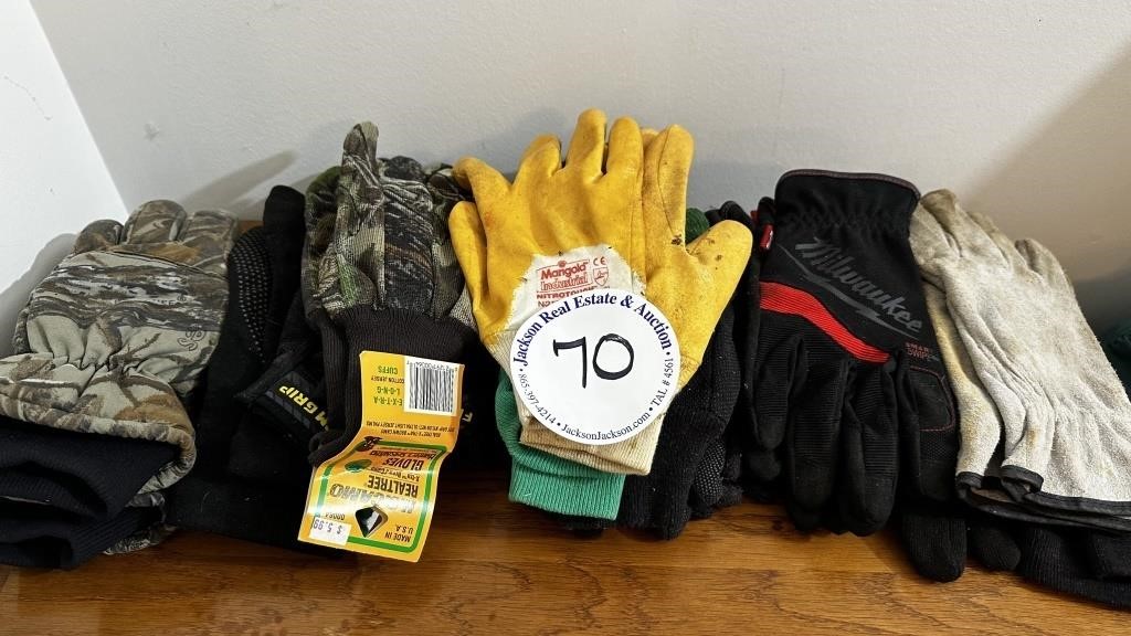 18 Pairs of Assorted Gloves
