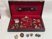 VINTAGE JEWELRY BOX WITH CUFFLINKS AND MORE 6in D