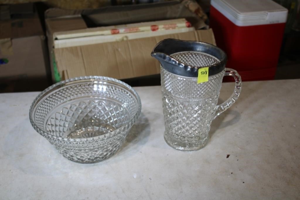 Glass bowl, pitcher