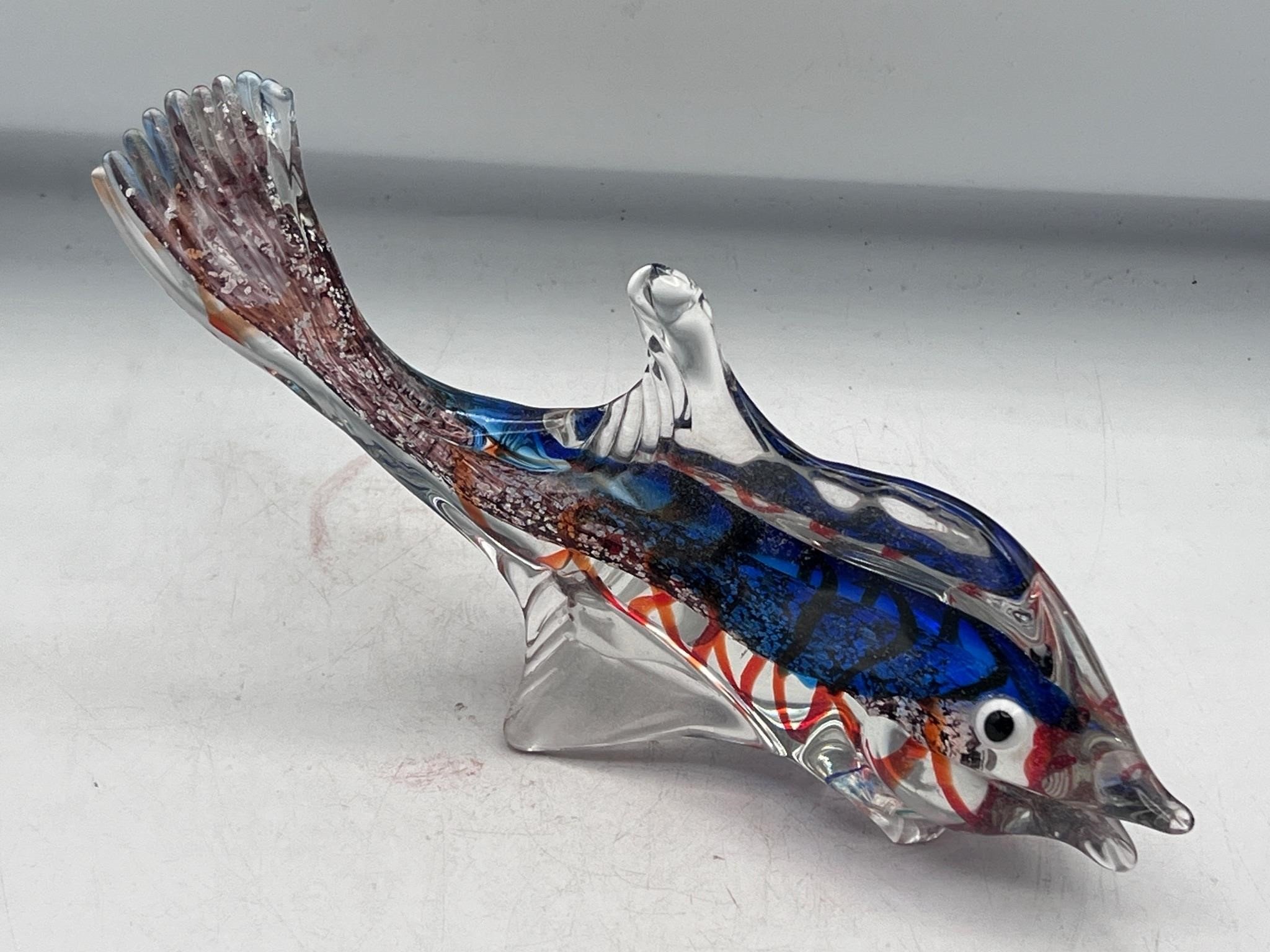 FLAWED art glass fish (front fins missing)