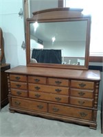 62" Dresser w/ Mirror