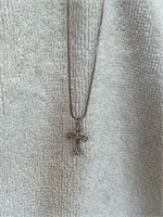 VINTAGE STERLING SILVER CROSS NECKLACE 19 INCHES
