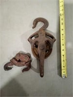 Vtg Cast Iron Pulley & Cable Stretcher