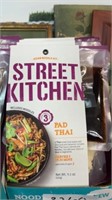 (4) Street Kitchen - Pad Thai