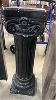 Black pedestal