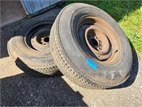 Tailer Tires on Wheels (2)