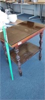 VINTAGE END TABLE / BED TABLE