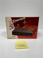 Emerson FM/AM Electronic Digital Clock Radio