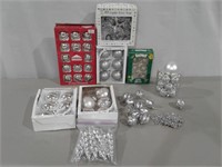 Gray & Silver Ornaments, Topper
