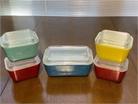 5 Pyrex Covered Dishes