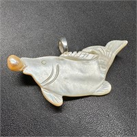 Hand-Carved Blister Pearl Pendant - Fish Eating
