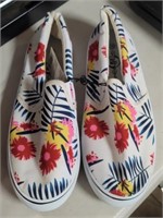 Sole Mates - (Size 10) Floral Shoes