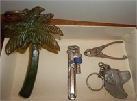 Vtg Mini Tools, Palm Tree & Dog Key Chains