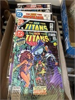 THE NEW TEEN TITANS COMIC BOOK LOT