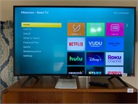 Hisense Roku Smart 39" TV w/Remote Works