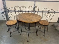 Small Parlor Table & Chairs