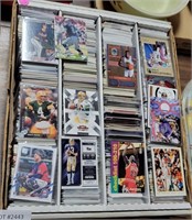APPROX 3000 ASSORTED TRADING CARDS