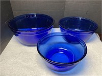 ANCHOR HOCKING Vintage Cobalt Blue Glass Mixing