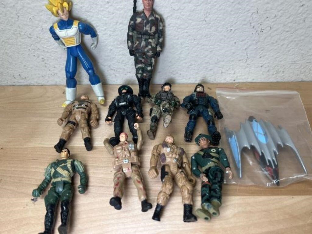 VINTAGE 4 inch G.I. Joe action figures and more