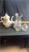 Tea pot & vases
