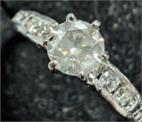 $8900  Natural Fancy Diamond(.51+.20Ct)Weight5.61