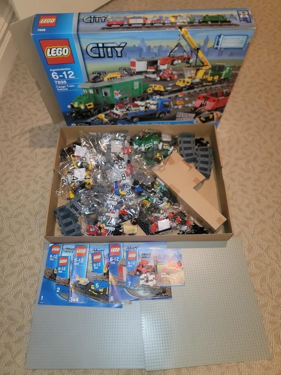 Lego Cargo Train Deluxe & Base plates