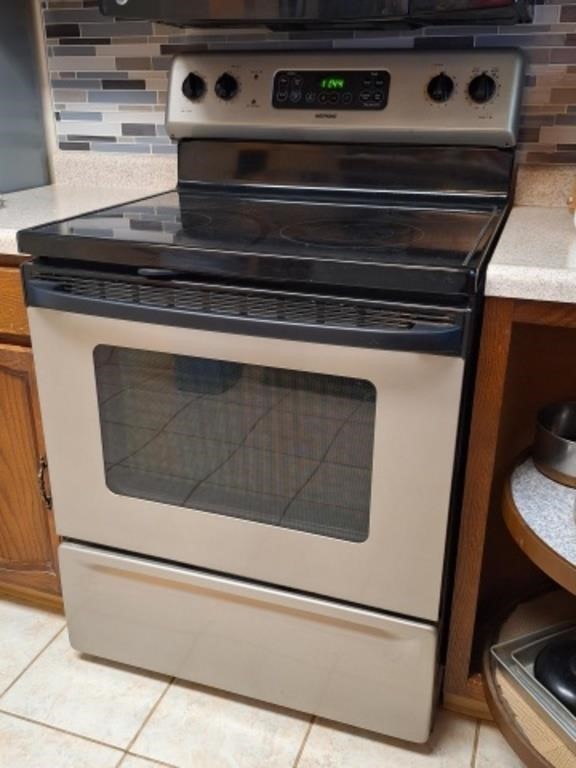 Hotpoint Electric Top Stove