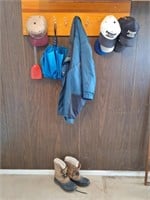 Fishing Rods & Reels, Sorel Boots, Hats