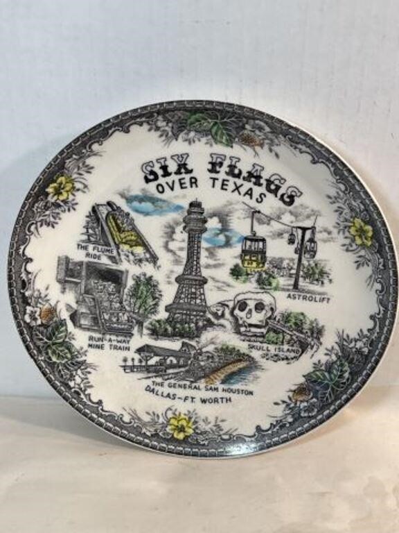 Rare 1960s Six Flags over Texas Souvenir Plate
8