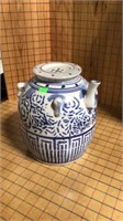 Oriental pot with lid