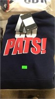 New patriots sweatshirt size medium