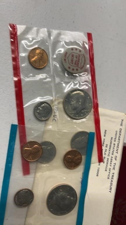 1972 uncirculated mint set Kennedy half dollar