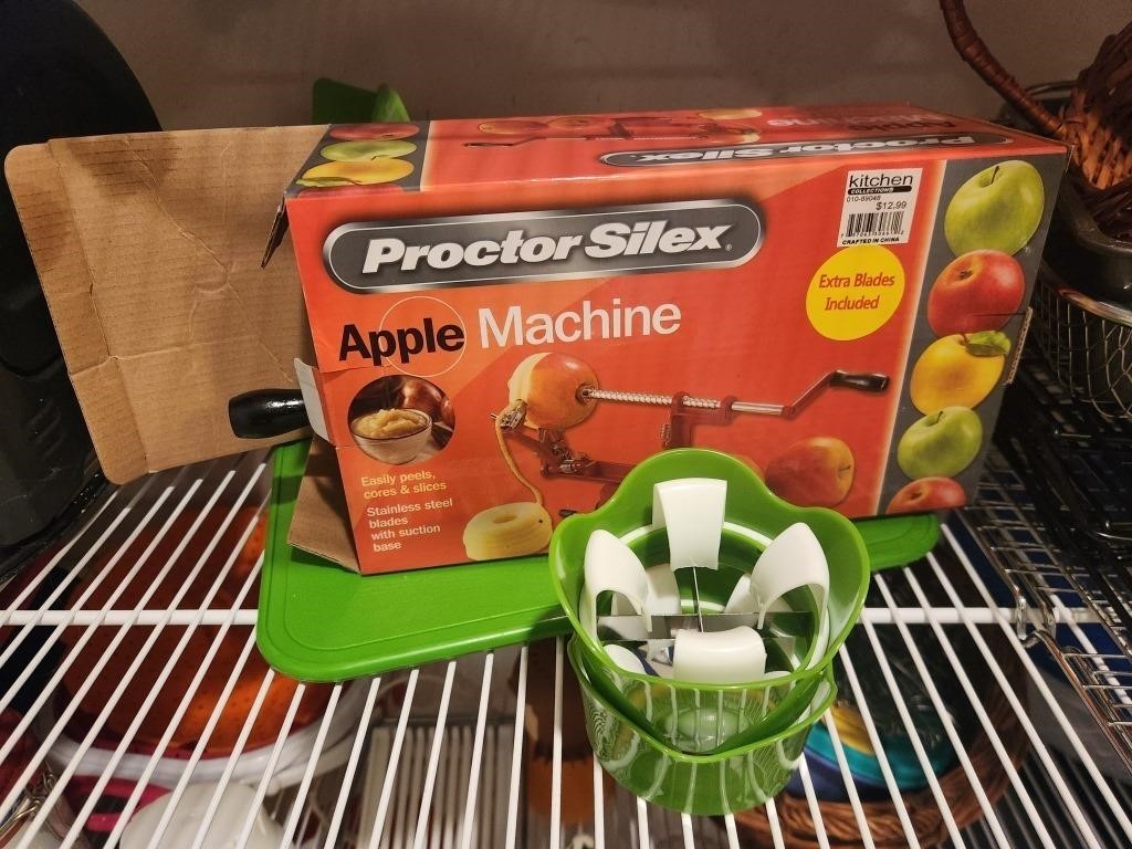 Proctor Silex Apple Machine, Cutting Board