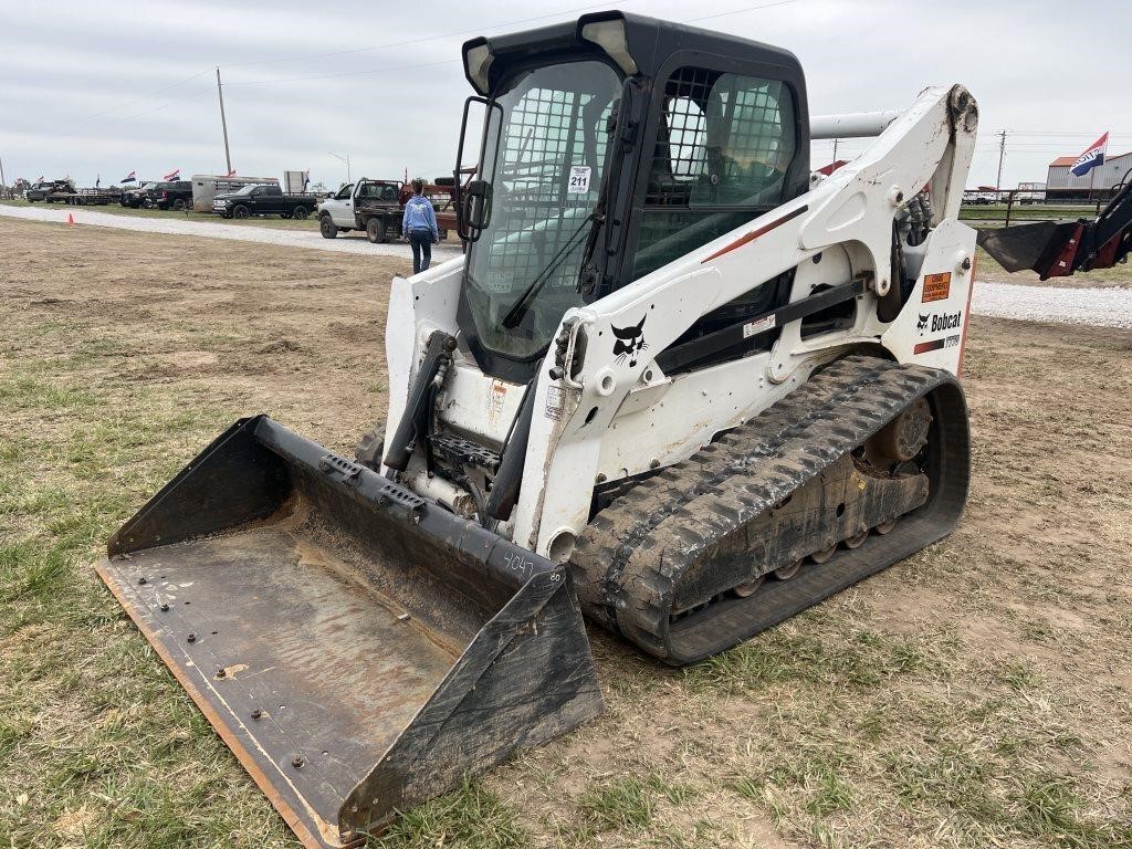 211. Bobcat T770 Skid Steer