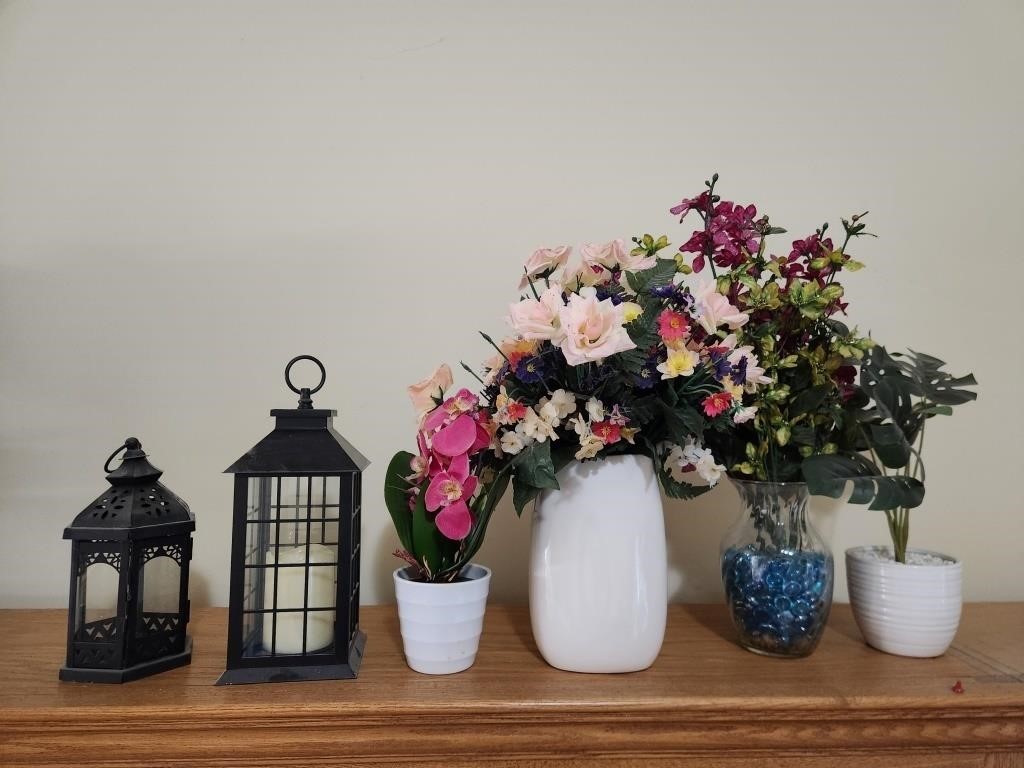 Vases, Faux Flowers, Candle Holder Décor