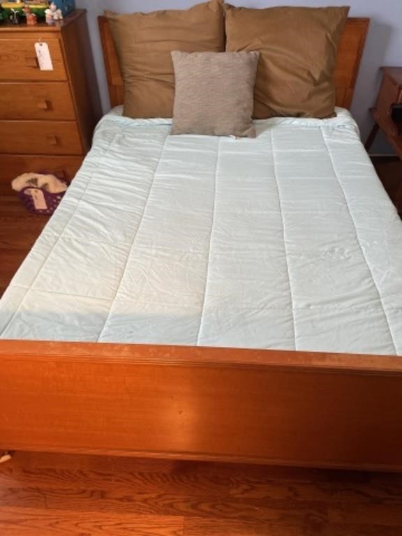 Full Size Bed by Drexel